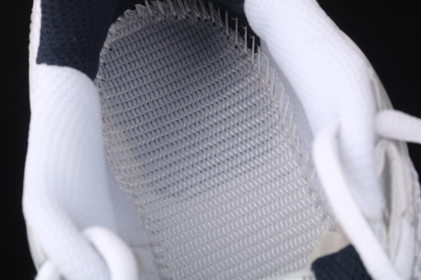 New Balance 530 - White/Silver/Navy