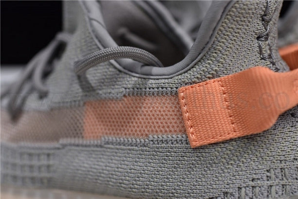 adidasOriginals YEEZY Boost 350 V2 - True Form