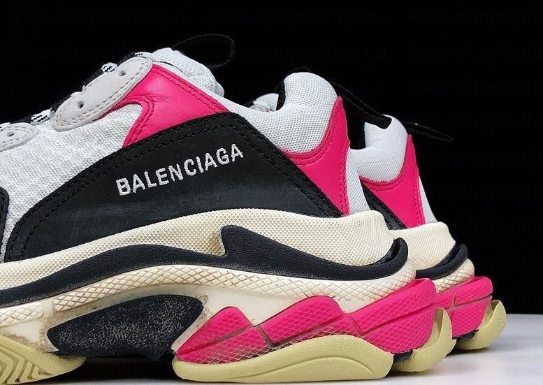 UnisexBalenciaga Triple S - Black/Pink