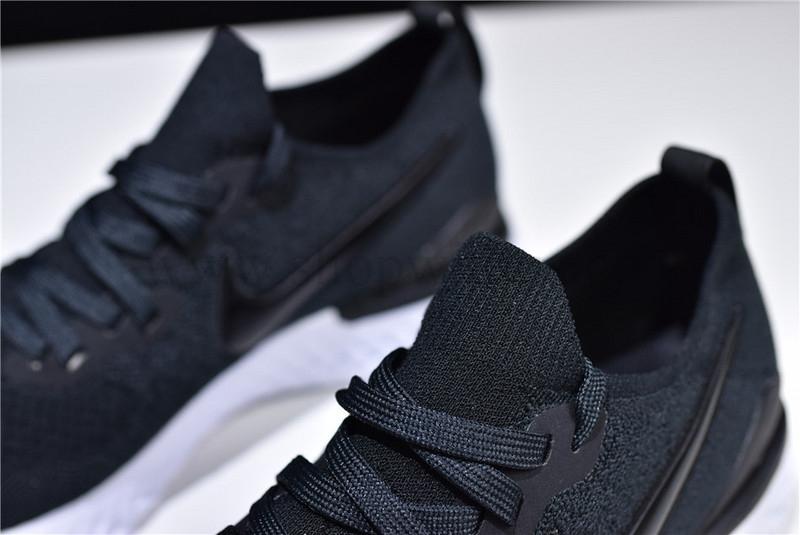 NikeMen's Epic React Flyknit 2 - Black/White