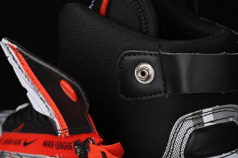 NikeUnisex Air Max 720 Saturn - Black/Team Orange