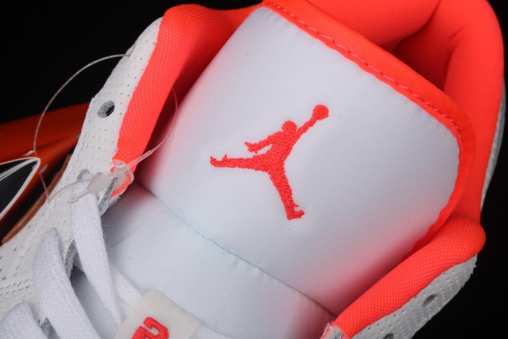 Air Jordan 1 AJ1 Low SE - White Sesame
