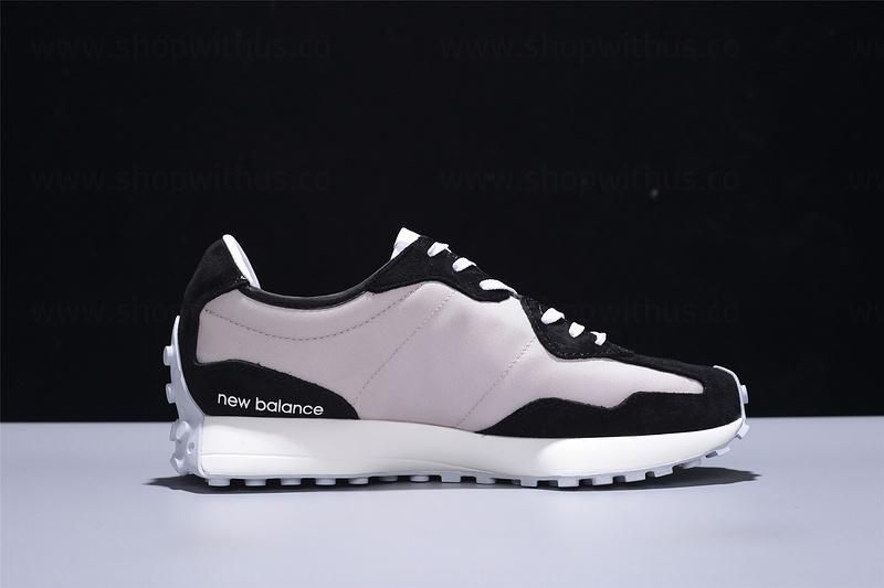New Balance 327 - Black/Grey