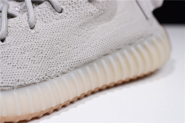 adidasUnisex YEEZY Boost 350 v2 - Sesame