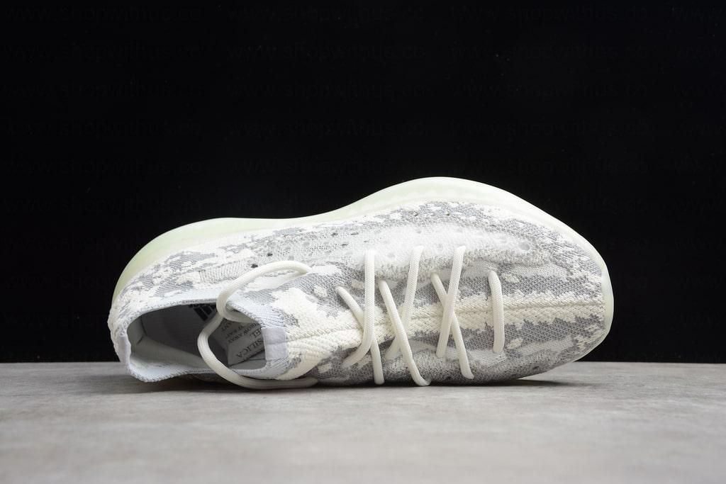 adidasMen's YEEZY Boost 380 - Alien