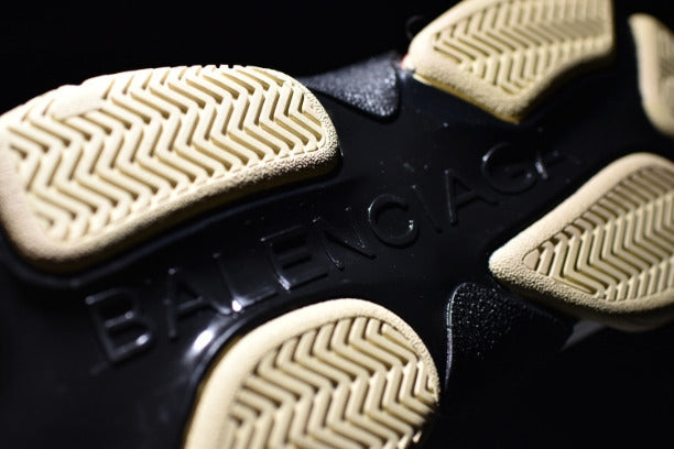 BalenciagaUnisex Vintage Triple S Trainers - Black/White/Red