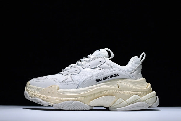 BalenciagaUnisex Triple S sneakers - White