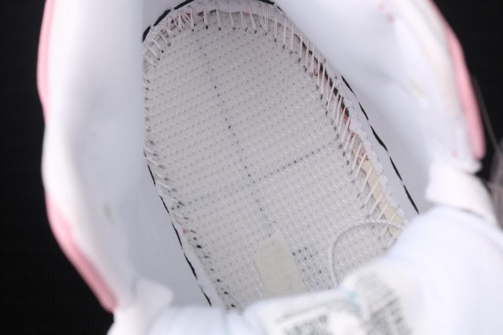WMNS Air Jordan 1 AJ1 Retro - Pink/white
