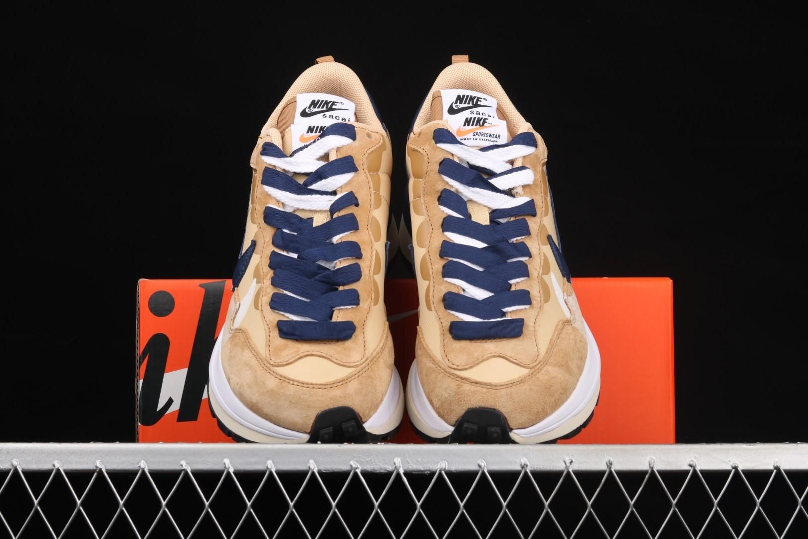 NikeUnisex x sacai VaporWaffle - Sesame and Blue Void