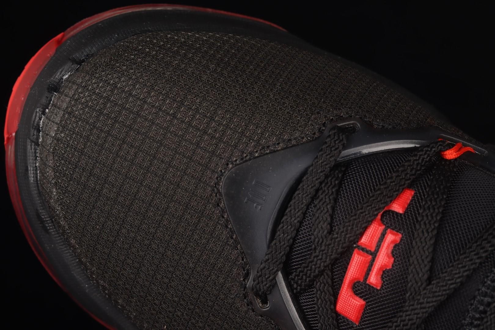 NikeBasketball LeBron 19 - Bred