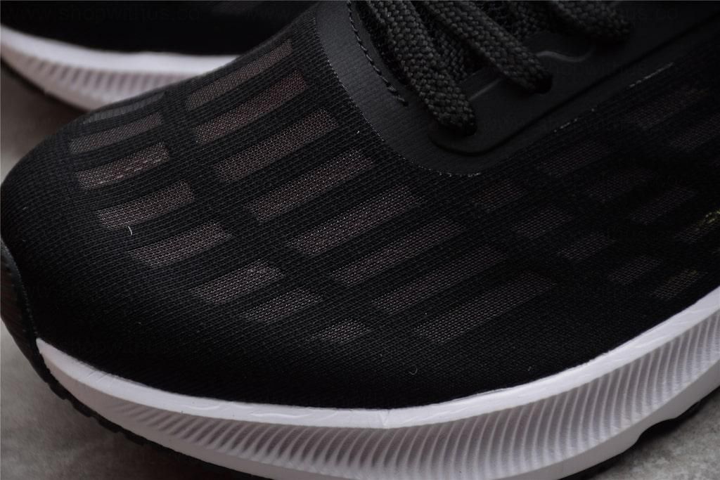 NikeMen's Zoom Structure 38X - Black/White