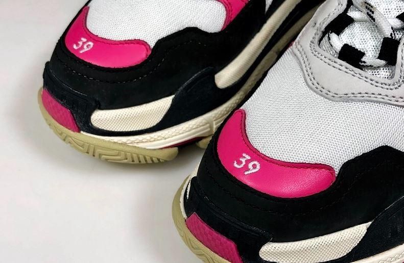 UnisexBalenciaga Triple S - Black/Pink