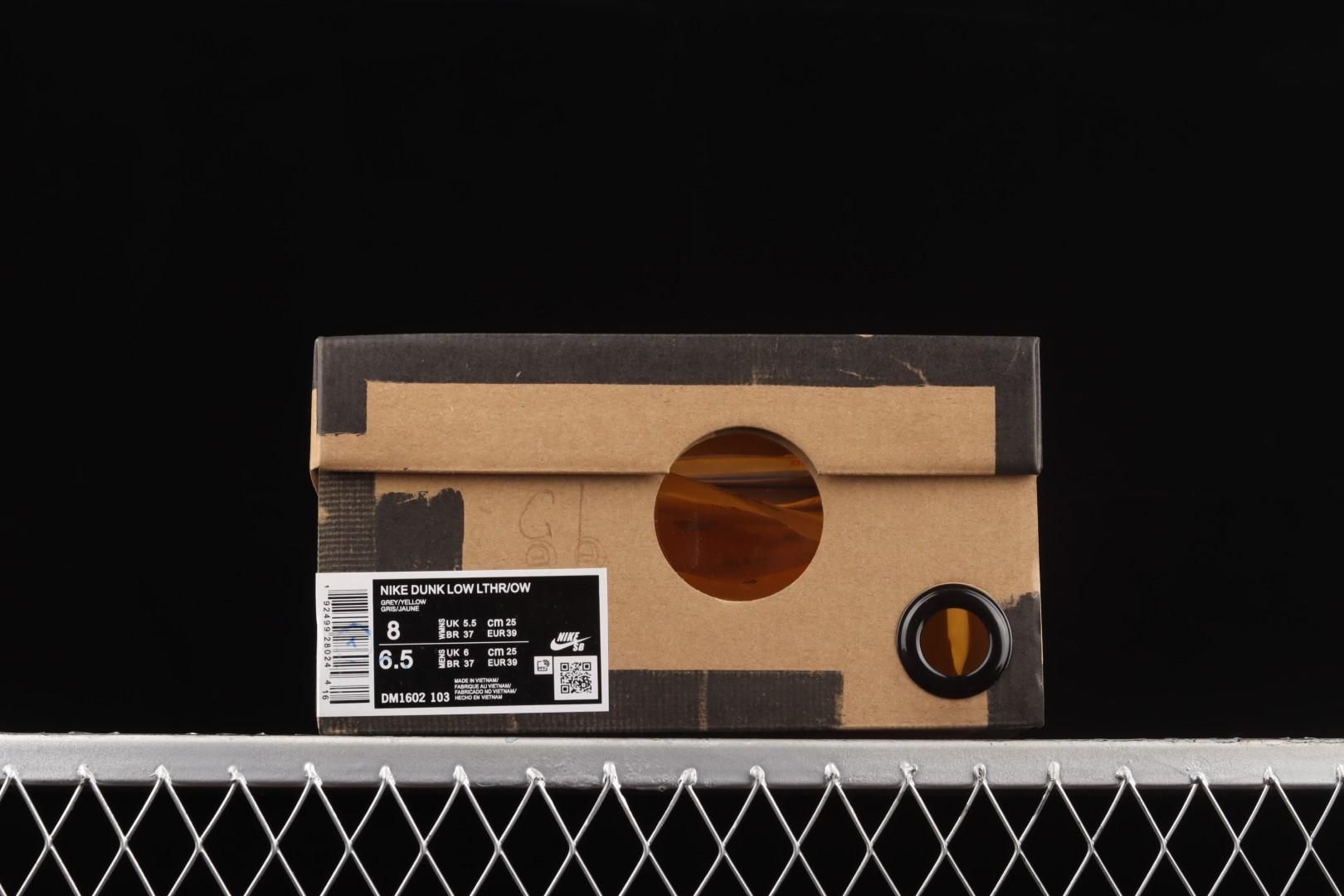 Off-White x NikeMens Dunk Low - Lot 29