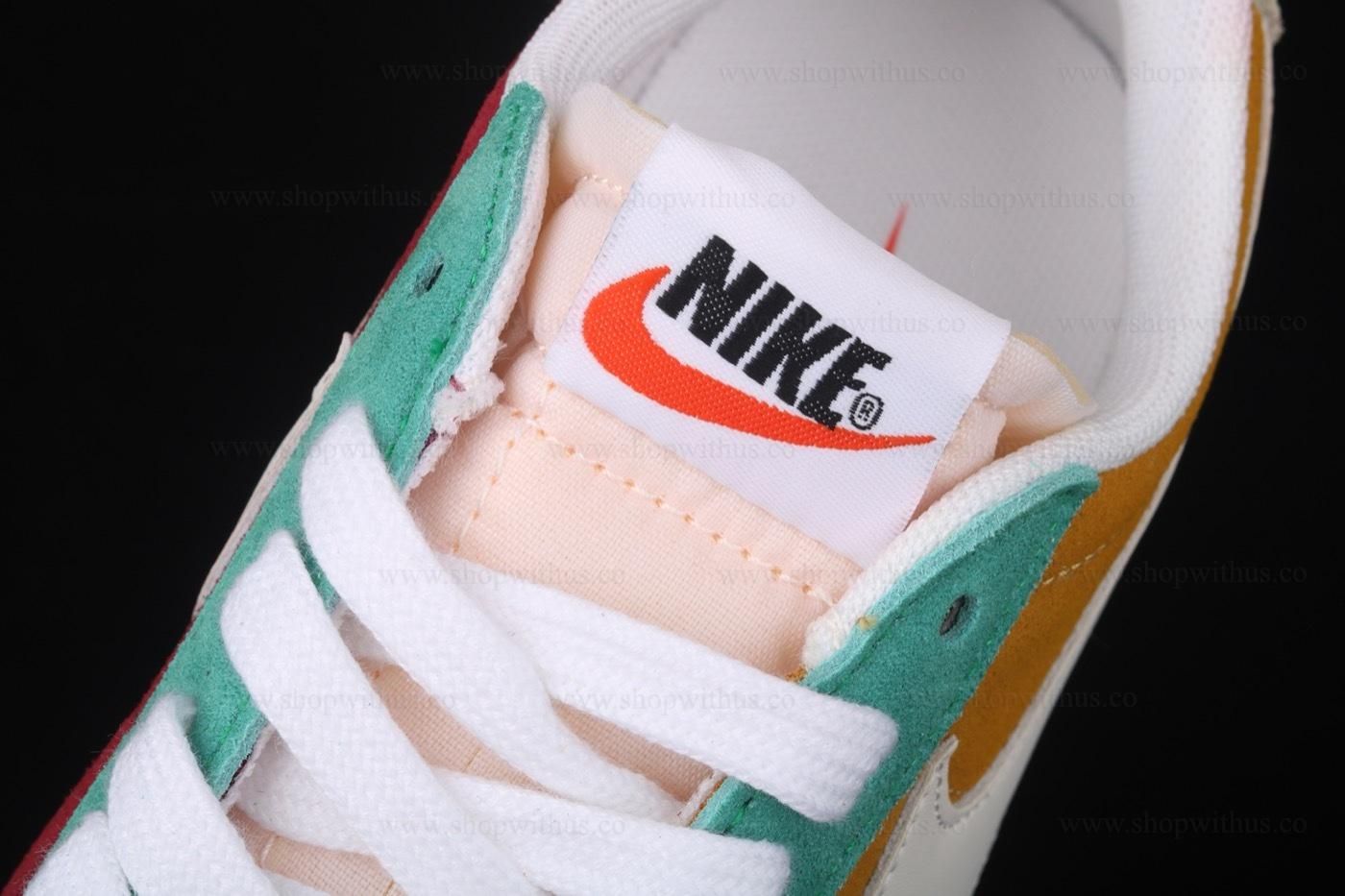 NikeUnisex Blazer Low QS - Red/Yellow/Green