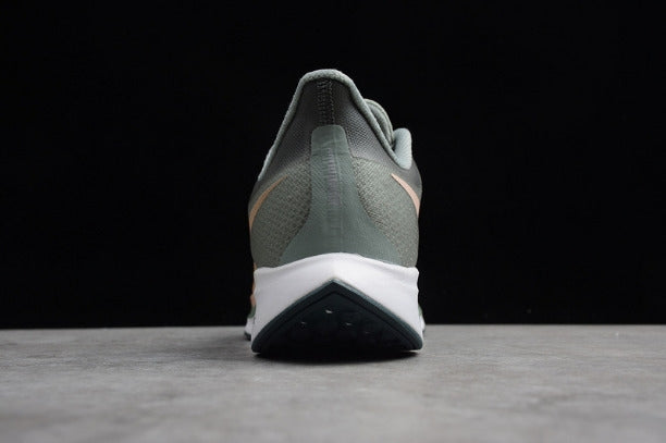 NikeUnisex Zoom Pegasus 35 Turbo - Army Green/Powder
