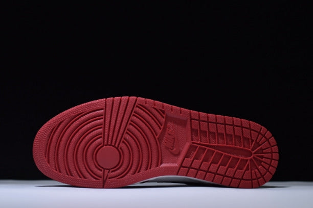 NikeUnisex Air Jordan 1 AJ1 High Basketball Shoe - Chicago