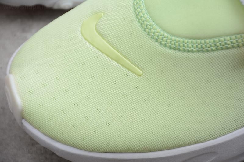 NikeRunning React Presto - Barely Volt