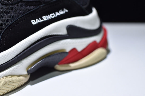 BalenciagaUnisex Vintage Triple S Trainers - Black/White/Red