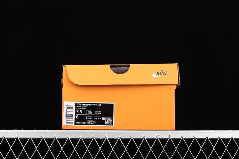 NikeUnisex Blazer Low 77 Vintage - White/Black