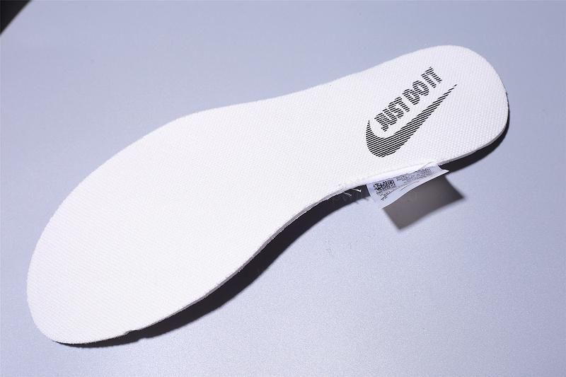 NikeRunning Air Zoom Tempo NEXT% Flyknit - White Hyper Violet