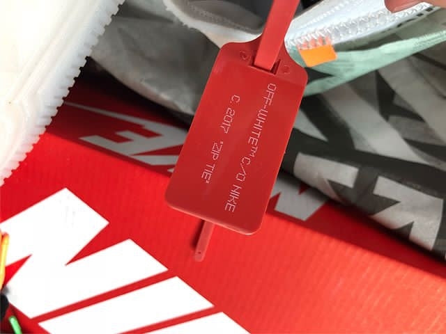 The 10 Off White x NikeAir Force 1 AF1 - White/White/White