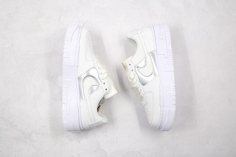 WMNS Air Force 1 AF1 Pixel - White Gold Chain