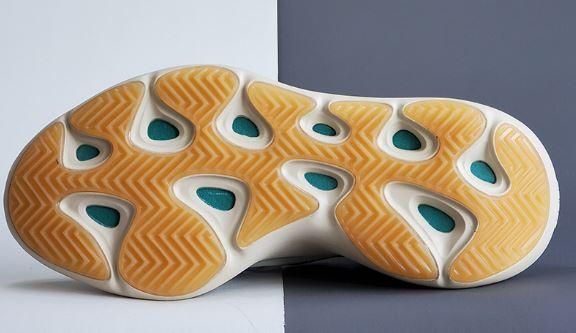 adidasOriginals Yeezy 700 V3 - Kyanite