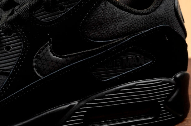 NikeUnisex Air Max 90 Essential Running Shoe - Triple Black