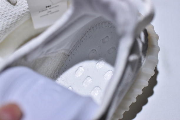 adidasOriginals YEEZY Boost 350 v2 - Triple White