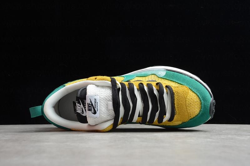 sacai xNike VaporWaffle - Tour Yellow