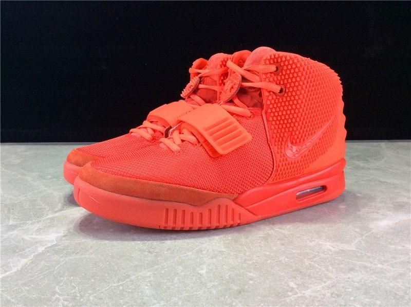 NikeAir Yeezy 2 - Red October