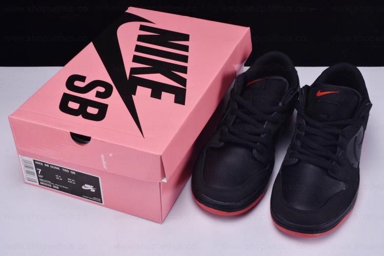 Jeff Staple x NikeSB Dunk Low Pro - Black Pigeon