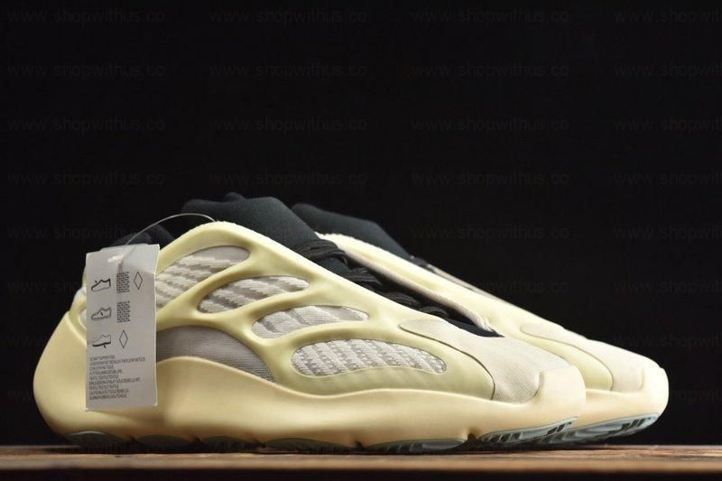 adidasOriginals YEEZY 700 V3 - Azael