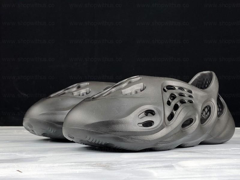 adidasYEEZY  Foam Runner - ONYX