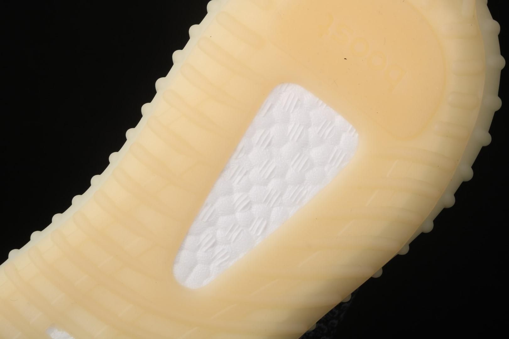 adidasUnisex Yeezy Boost 350 V2 - Carbon