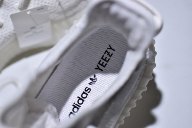adidasOriginals YEEZY Boost 350 v2 - Triple White