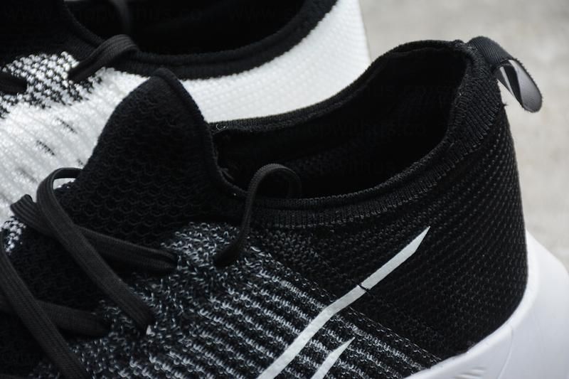 NikeRunning Air Zoom Tempo Next% - Black/White