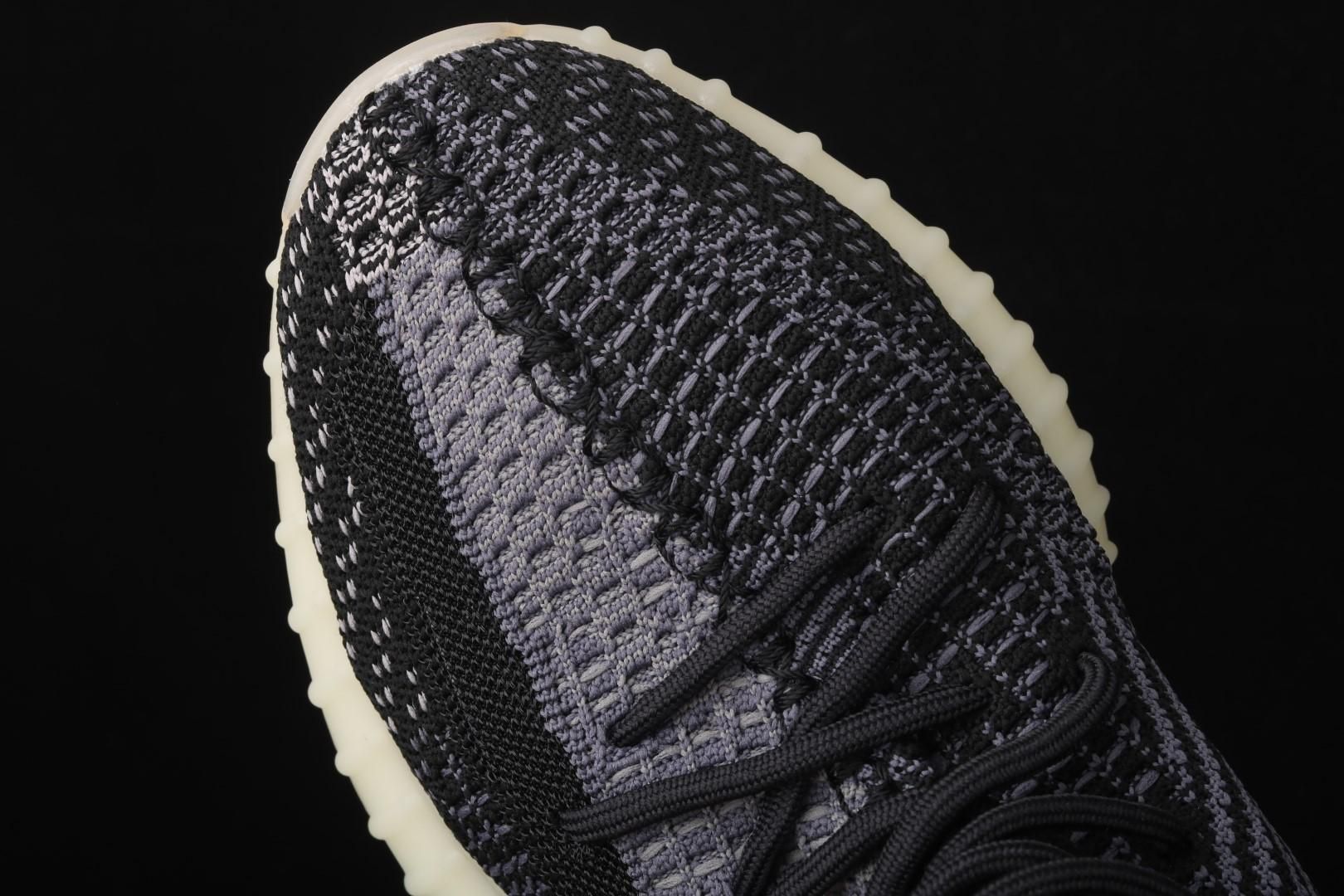 adidasUnisex Yeezy Boost 350 V2 - Carbon