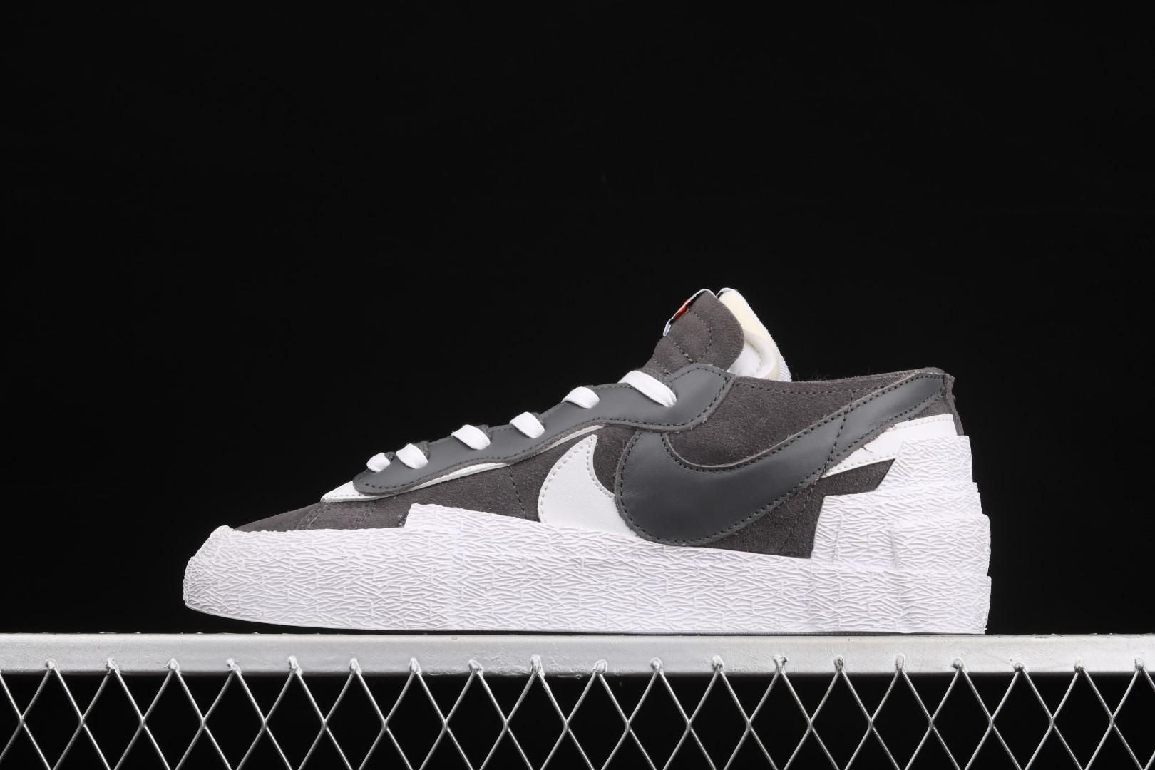 NikeUnisex Blazer Low x sacai - Iron Grey