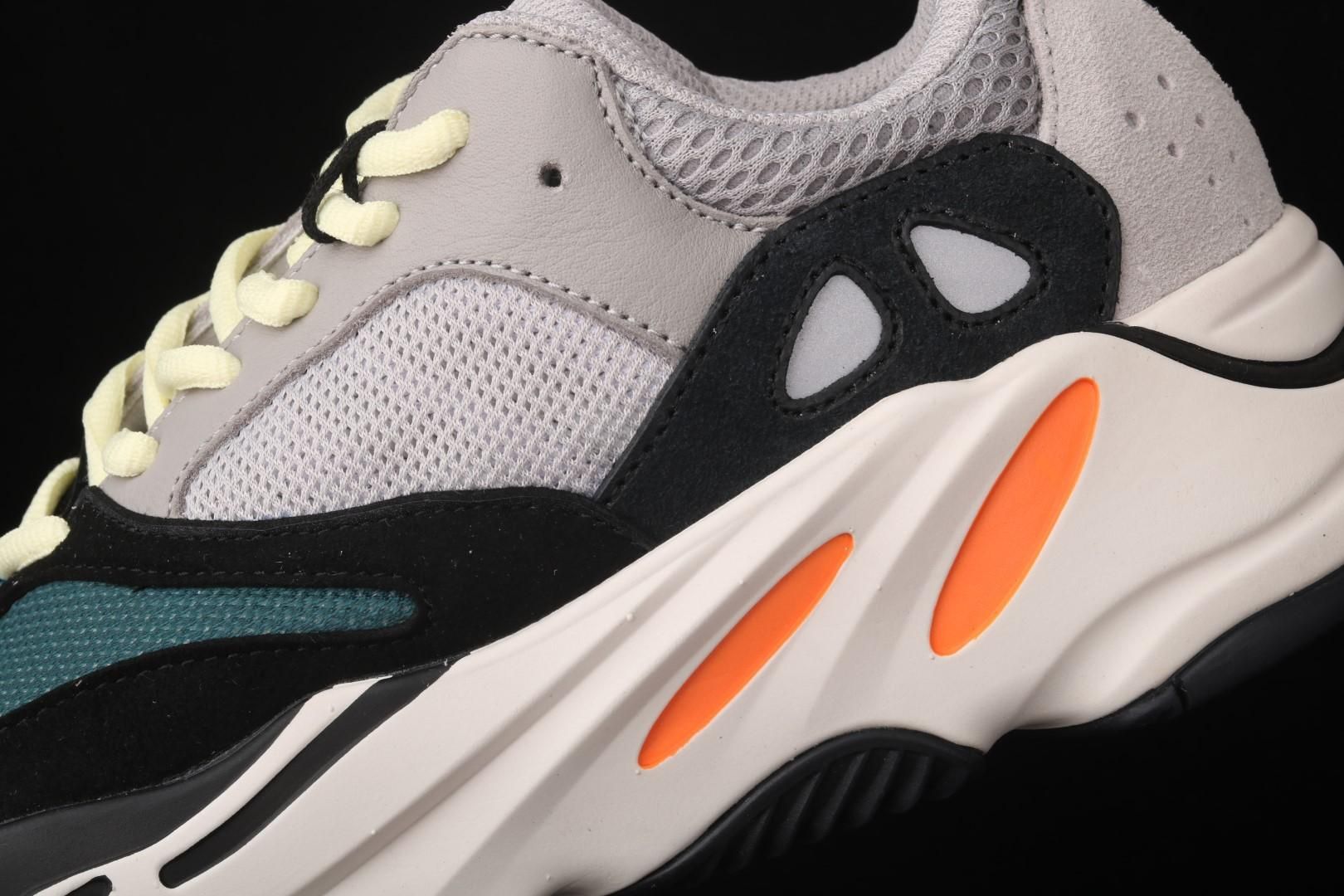 adidasUnisex Yeezy Boost 700 Wave Runner - Solid Grey