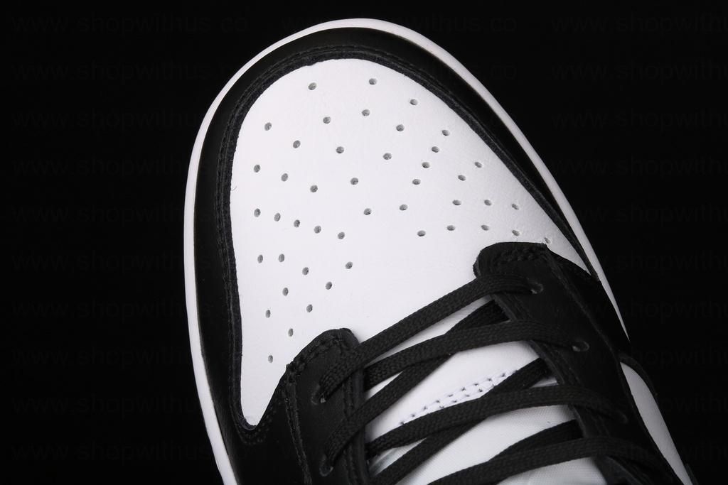 NikeSB Dunk Low Retro - Panda