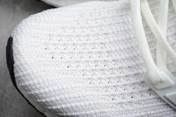 adidasMen's Ultra Boost 4.0 - Running White