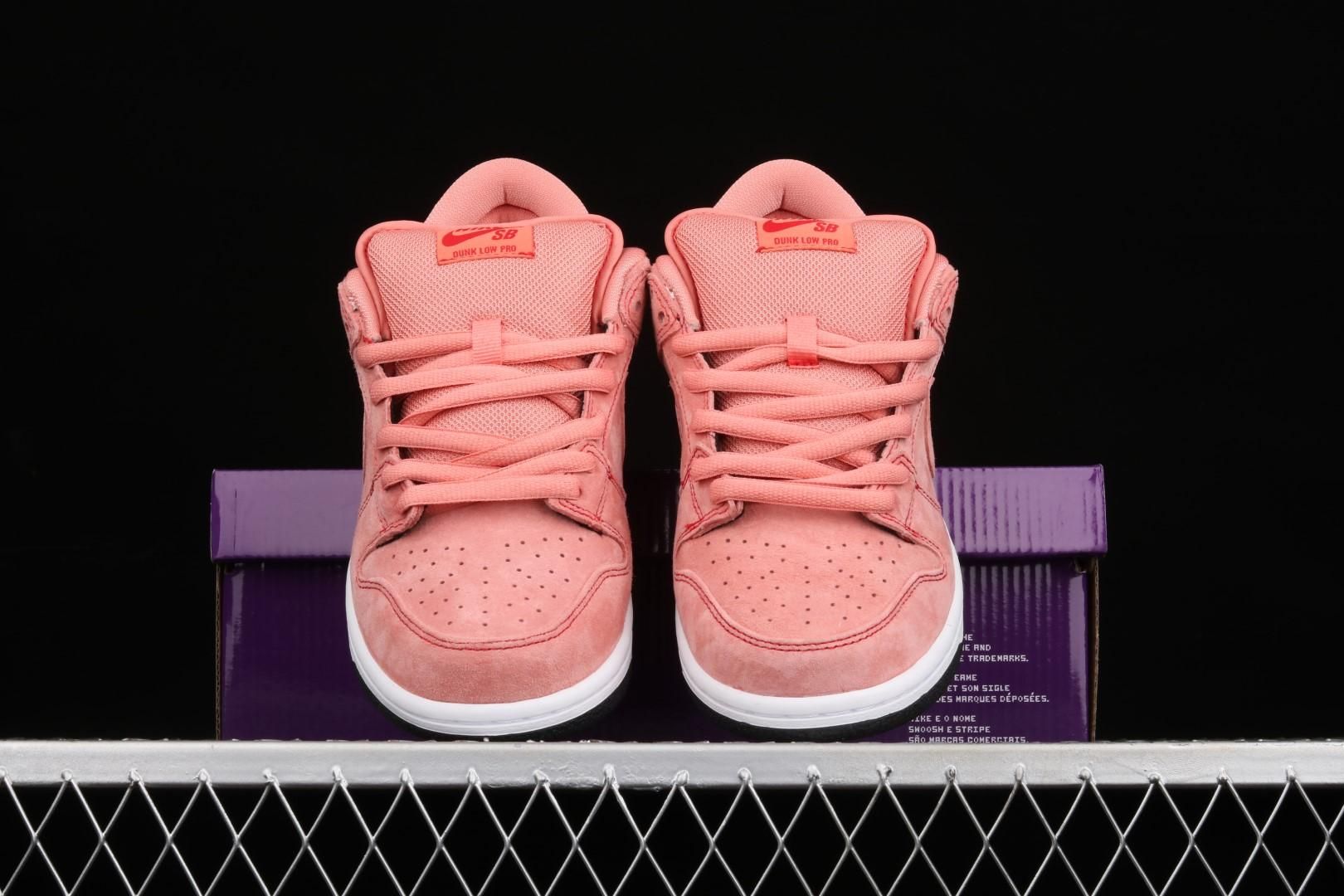 NikeMen's SB Dunk Low - Pink Pig