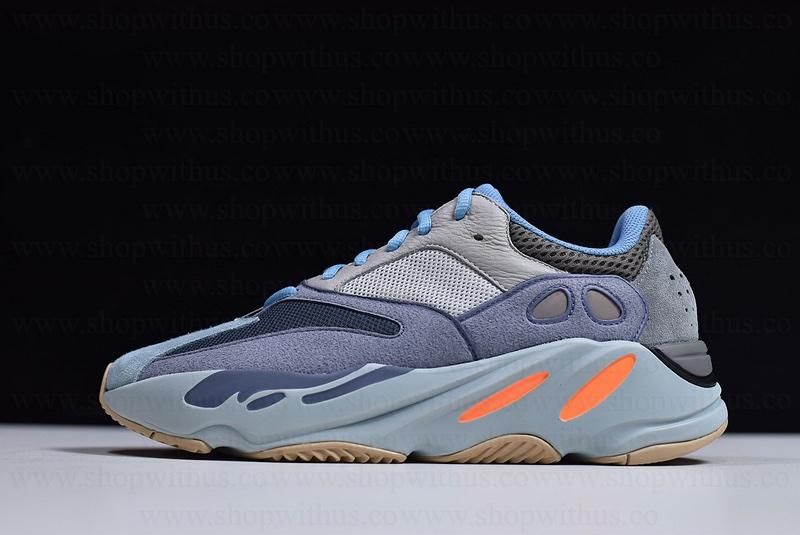 adidasYEEZY  Boost 700 - Carbon Blue