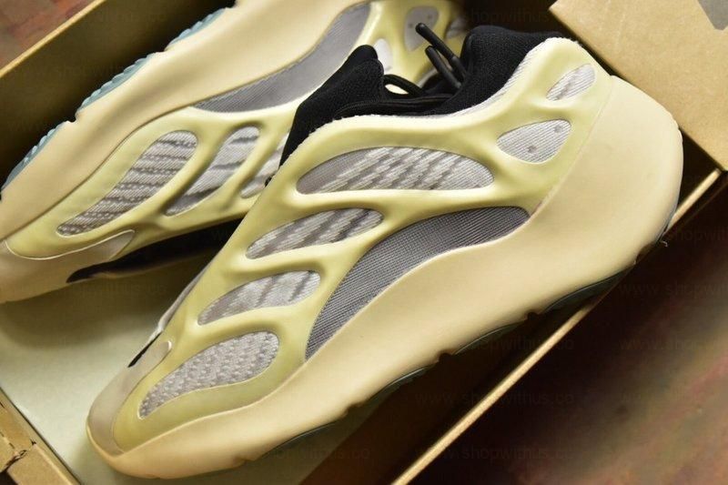 adidasOriginals YEEZY 700 V3 - Azael