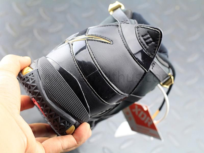 NikeZoom Lebron 3 QS - Black/Metallic Gold