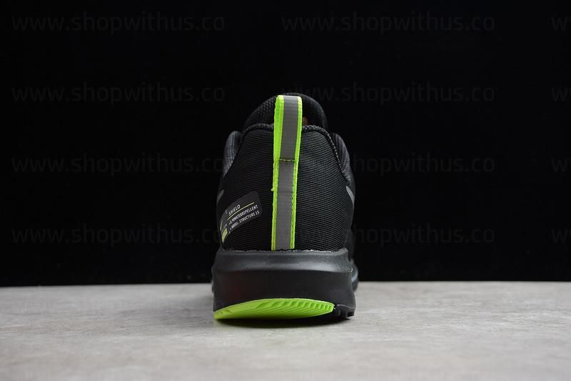 NikeMen's Air Zoom Structure 15 - Green