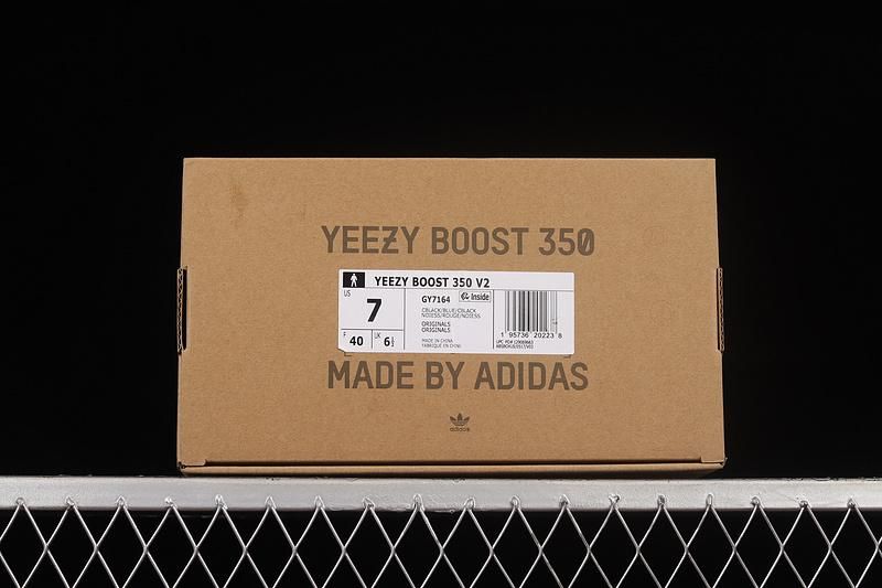 adidasUnisex Yeezy Boost 350 V2 - Dazzling Blue