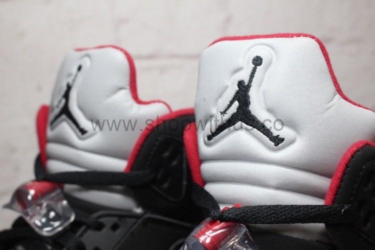 Supreme x Air Jordan 5 Retro - Black