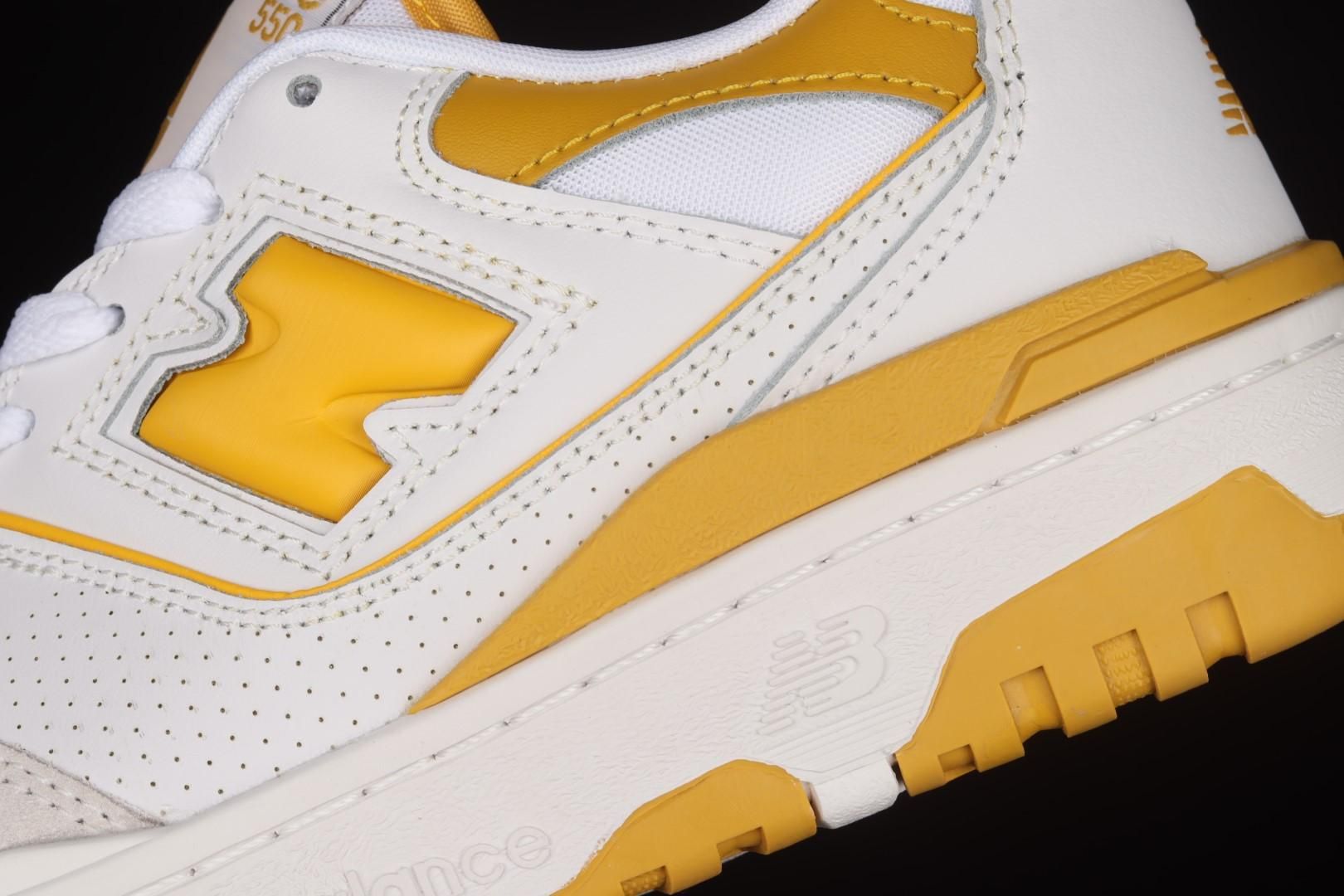 New Balance 550 - Sea Salt Varsity Gold